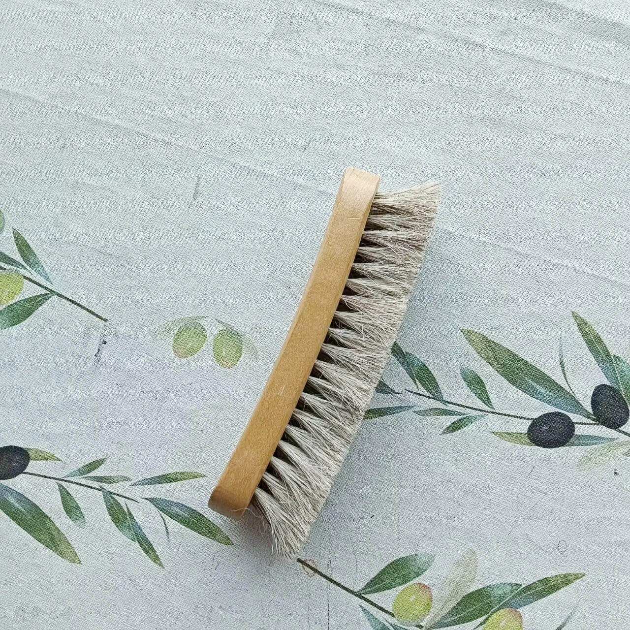 Full Horse Hair Brush, Gray White Hair, Shoe Leather Grease, Polishing, No Skin Damage.