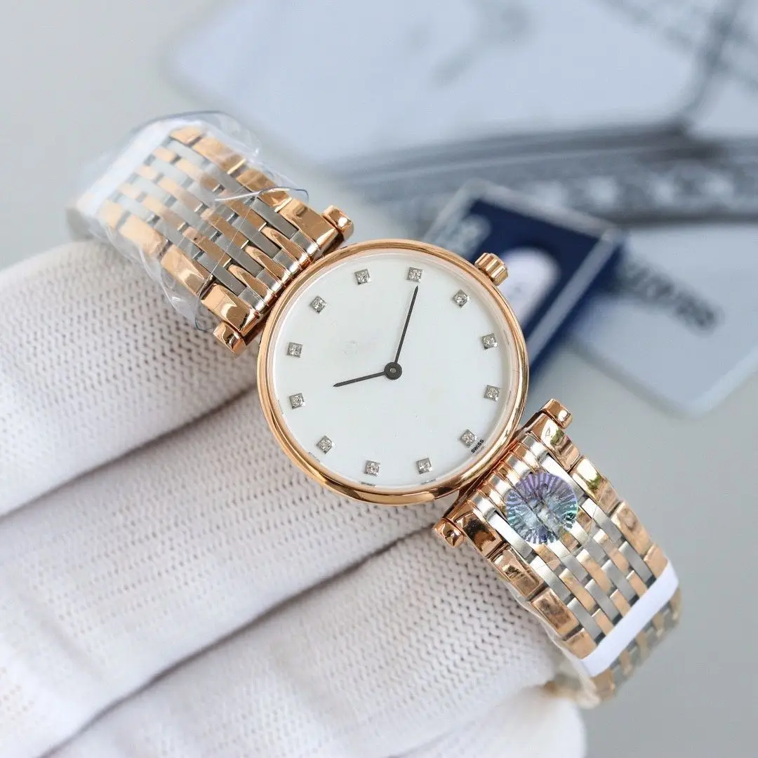 Chic Popular Designer Style Men's Watch Women's Watch Couple Quartz Wrist Watch Large Visible Dial Waterproof Luminous Hands Calendar Display Stainless Steel Strap Travel Office Dating Party Accessory