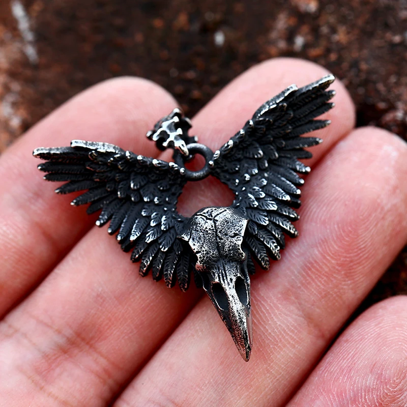 BEIER 2022 New Arrival 316L Stainless Steel Skull Crow With Wings Pendant Necklace For Men Antique Color Jewelry Wholesale