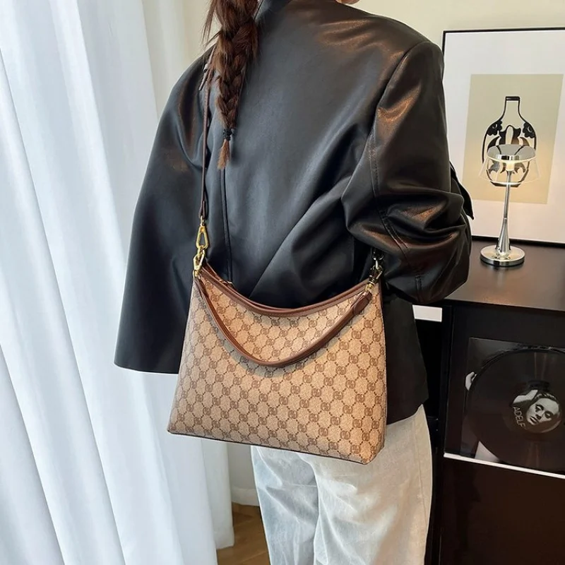 

Luxury Brand Fashionable Leather Women's Shoulder Bag Elegant Classic Paris Elegant Lining Trendy Daily Vintage Bag​