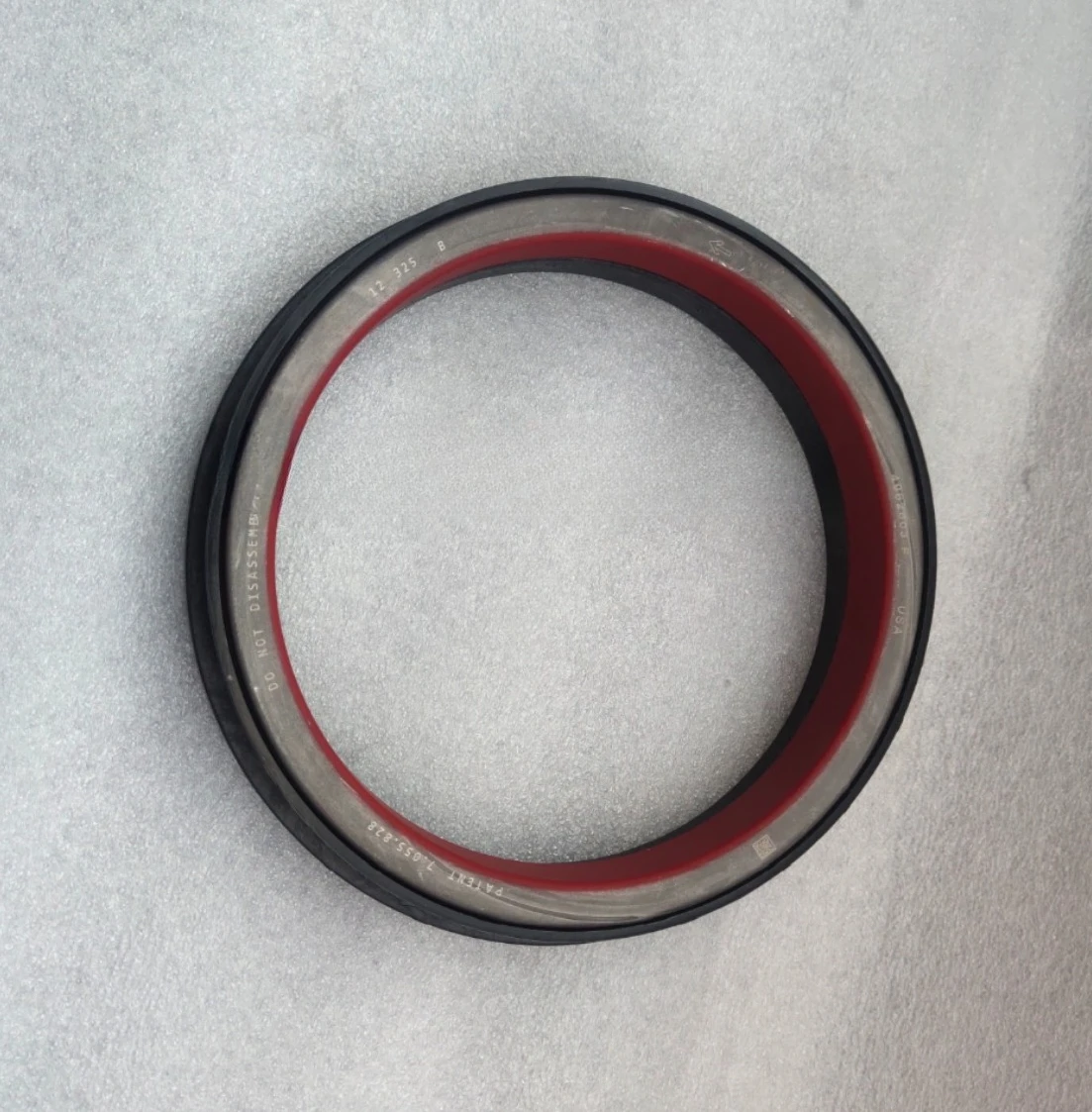 

QSX15 ISX15 Engine Crankshaft Rear Oil Seal 4965569 4962603 Construction Machinery Parts