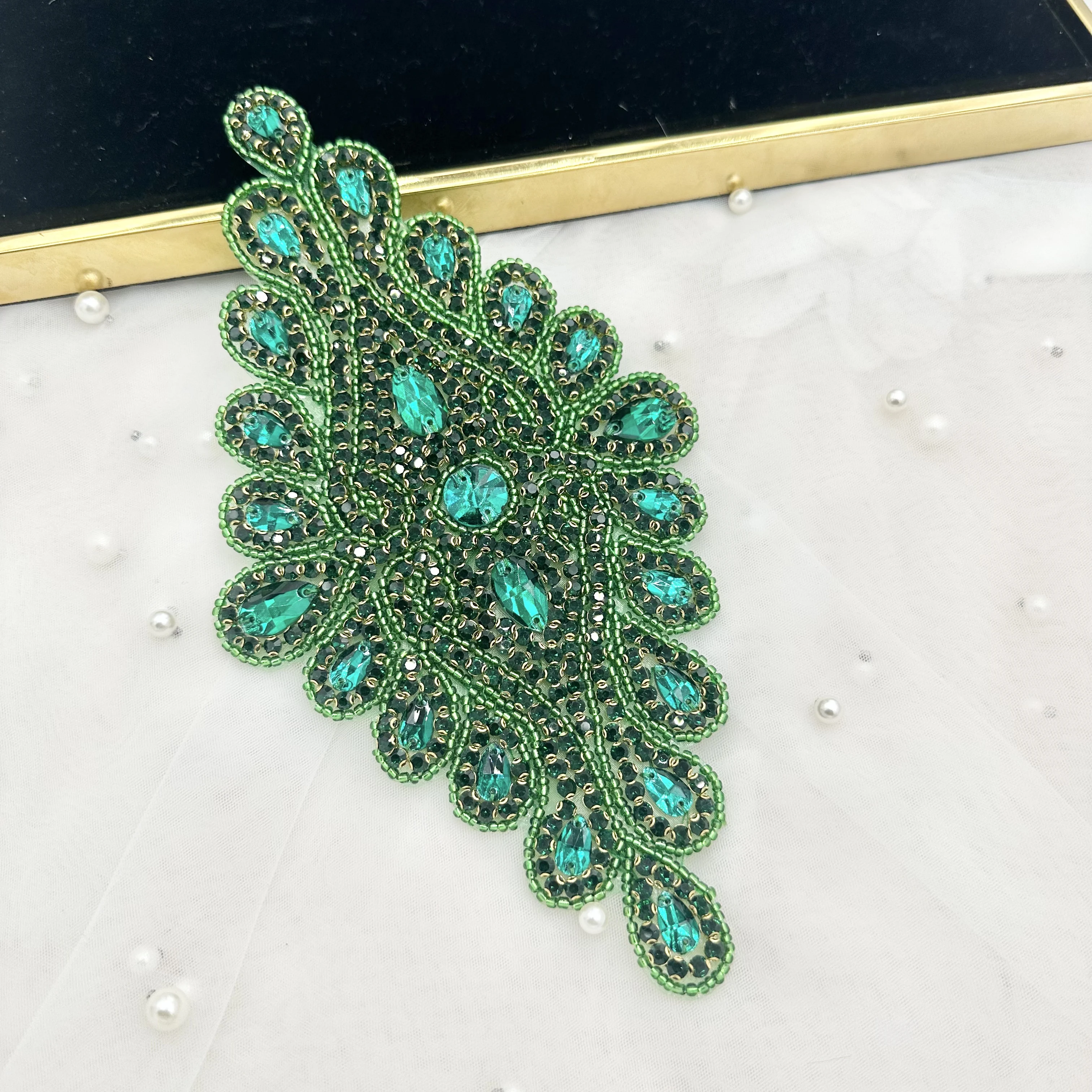 Ceinture à fleurs en strass avec patch de perles de verre colorées cousues à la main et à coller à l'arrière, Matériel DIY pour accessoires de robes de soirée pour femmes
