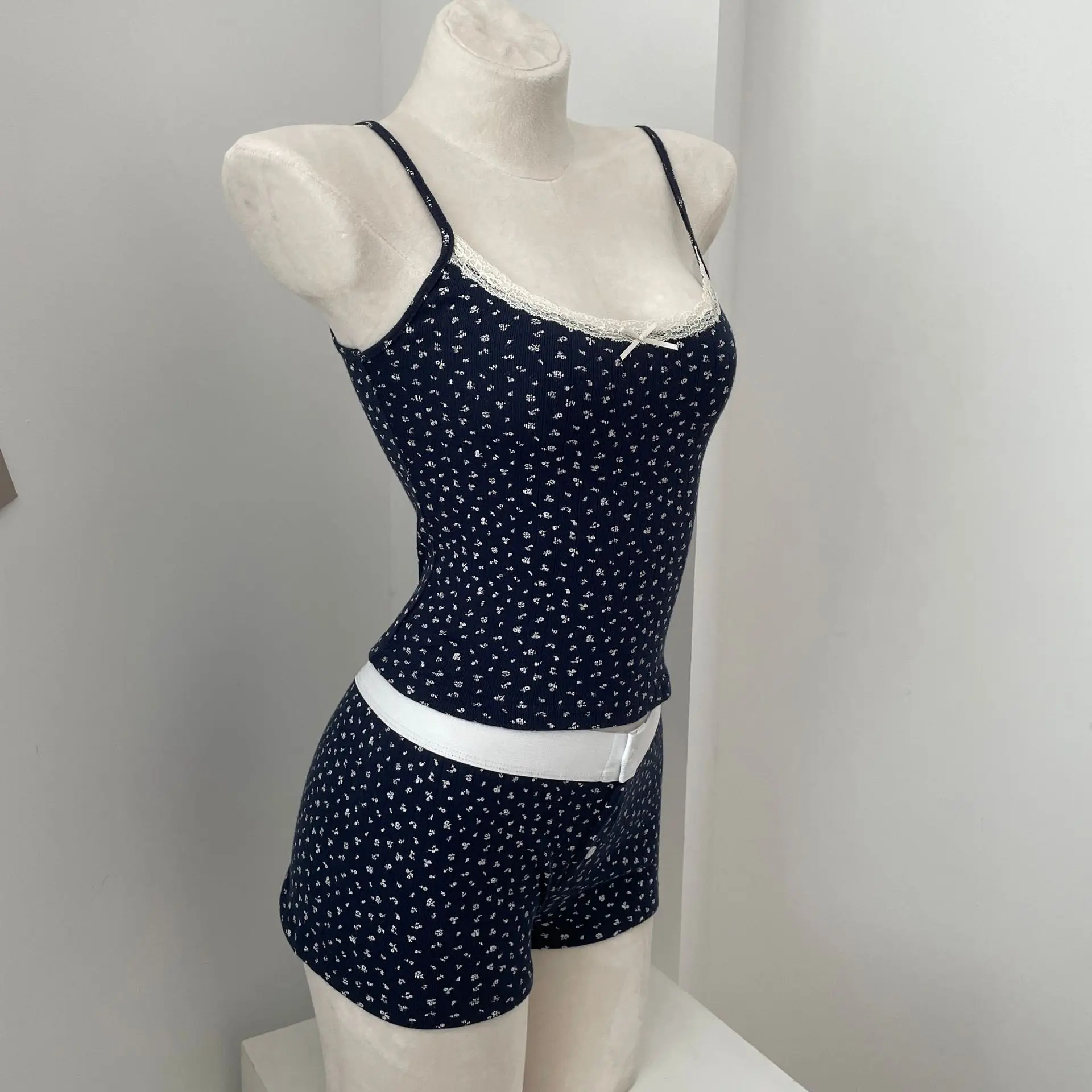 Camisole à œillets à imprimé floral pour femme, haut court en dentelle, nœud de garniture, fibre mince, précieux, chic, vintage, nouveau, Y2K, été