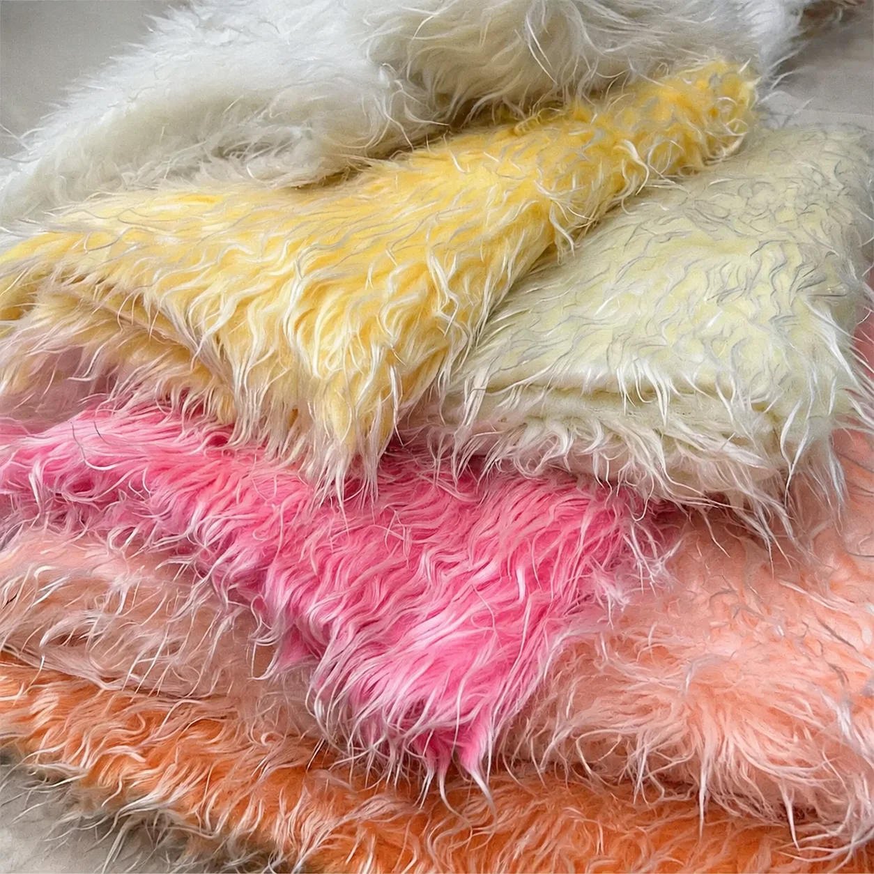 Tela de Piel Sintética de Pelo Largo con Ondas de Agua, 165 cm de Ancho, Pelo de 4-6 cm, Tela de Peluche de Poliéster para Disfraces de Peluche, Pelucas de Muñecas, Manualidades y Disfraces DIY