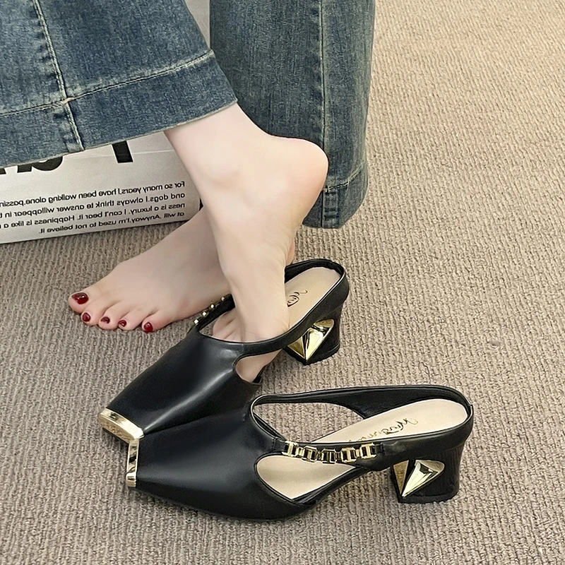 

2026 New French Backless Women's Slippers Are Elegant and Suitable for Outdoor Wearing Solid Color Baotou Slippers in Summer.