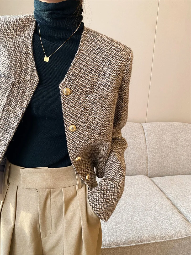 سترة تويد مقصوصة كلاسيكية للسيدات سترة قصيرة أنيقة للخريف كورية واحدة الصدر تناسب كل مباراة ملابس خارجية أنيقة غير رسمية