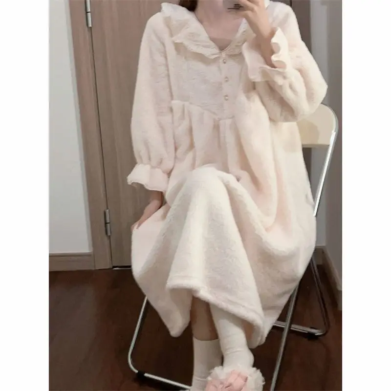 Lace Women Nightgown Korean Fleece Sleepwear Winter Night Dress Knee Length One Piece Pajamas Peter Pan Collar Warm Home Wear