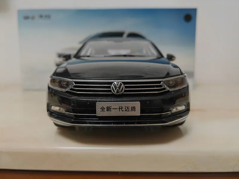 

Модель автомобиля FAW-Volkswagen Magotan B8 2017 года, масштаб 1:18, литая под давлением, из сплава, черная, с настраиваемым номерным знаком, для коллекции и декора