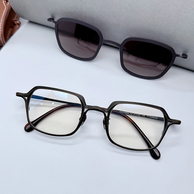 

Pure Titanium Trendy Square Eyeglasses Men Women Retro Glasses Frame with Magnetic Clip on Polarized Sunglasses Dual-use Eyewear