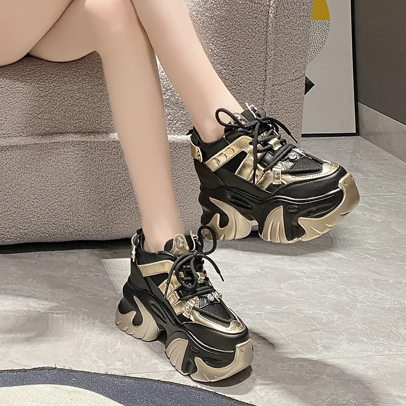 10CM New 2024 Spring Women Chunky Sneakers Heels Lace-up High Platform scarpe sportive donna scarpe in rete traspirante Sneakers in pelle