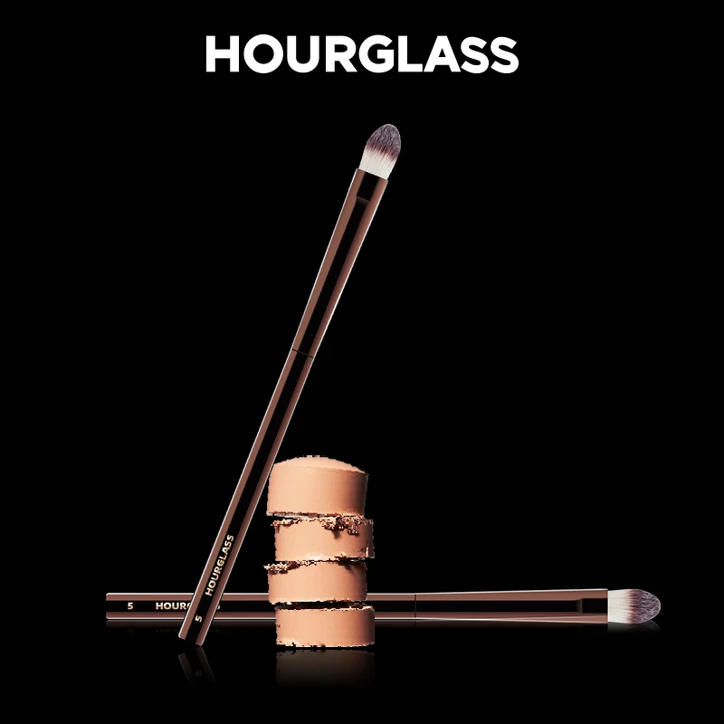 Hourglass Makeup Brush- No.5 Small Concealer Brush Soft and Skin-friendly Fiber Hair Cover up Flaws Fashion Design Face Brush