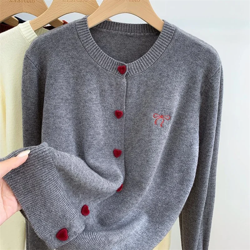 

2025 NEW Small Fragrant Style Heavy Industry Nail Bead Sweater Coat Women Knitwear Autumn Winter Knitted Cardigan Sweater Top