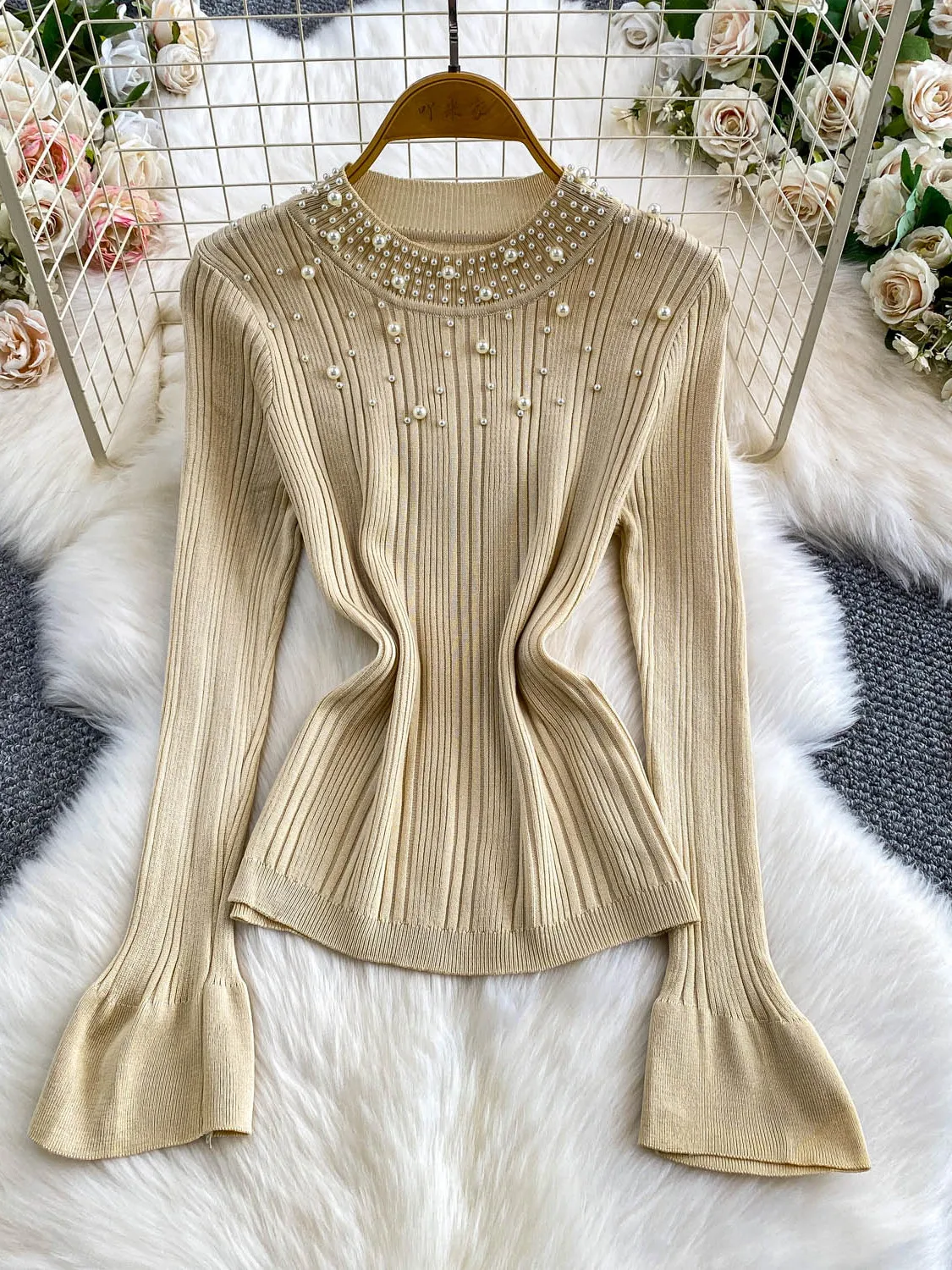 

Luxury Beaded Round Neck Flared Sleeve Knitted Sweater Women's 2025 Autumn And Winter Slim-Fitting Bottoming Top