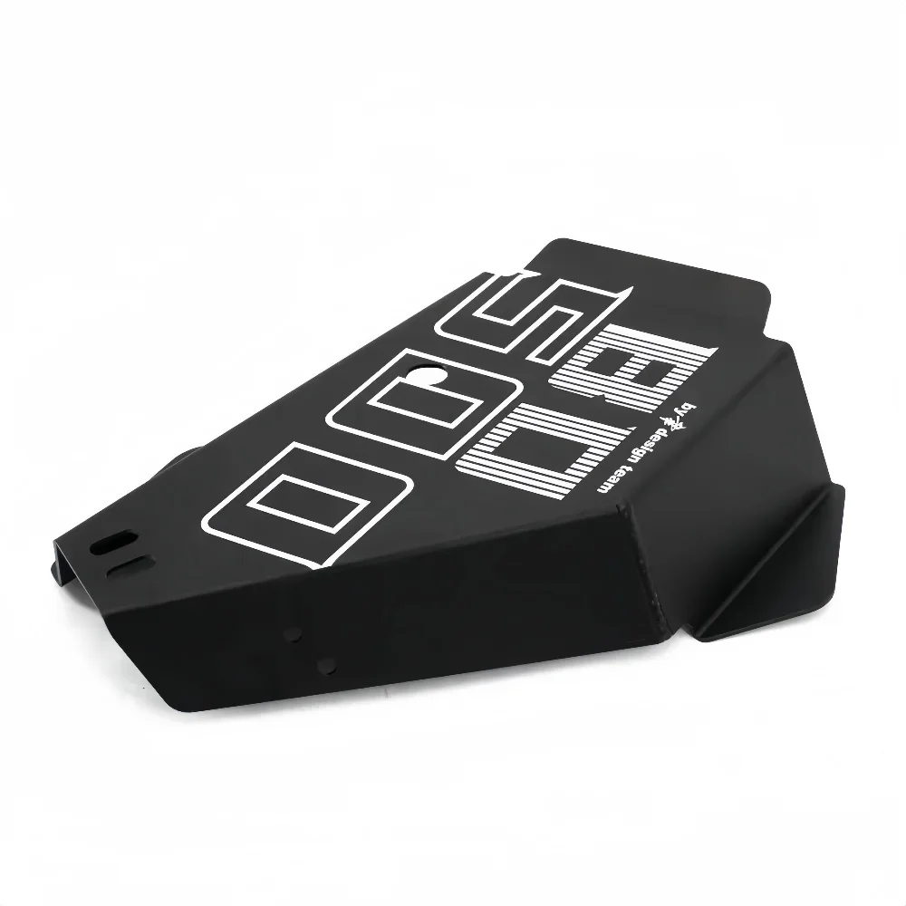 È adatto per la motocicletta Benda Black Flag 500 per rimontare la copertura della guida dell'aria per ridurre la temperatura delle gambe.