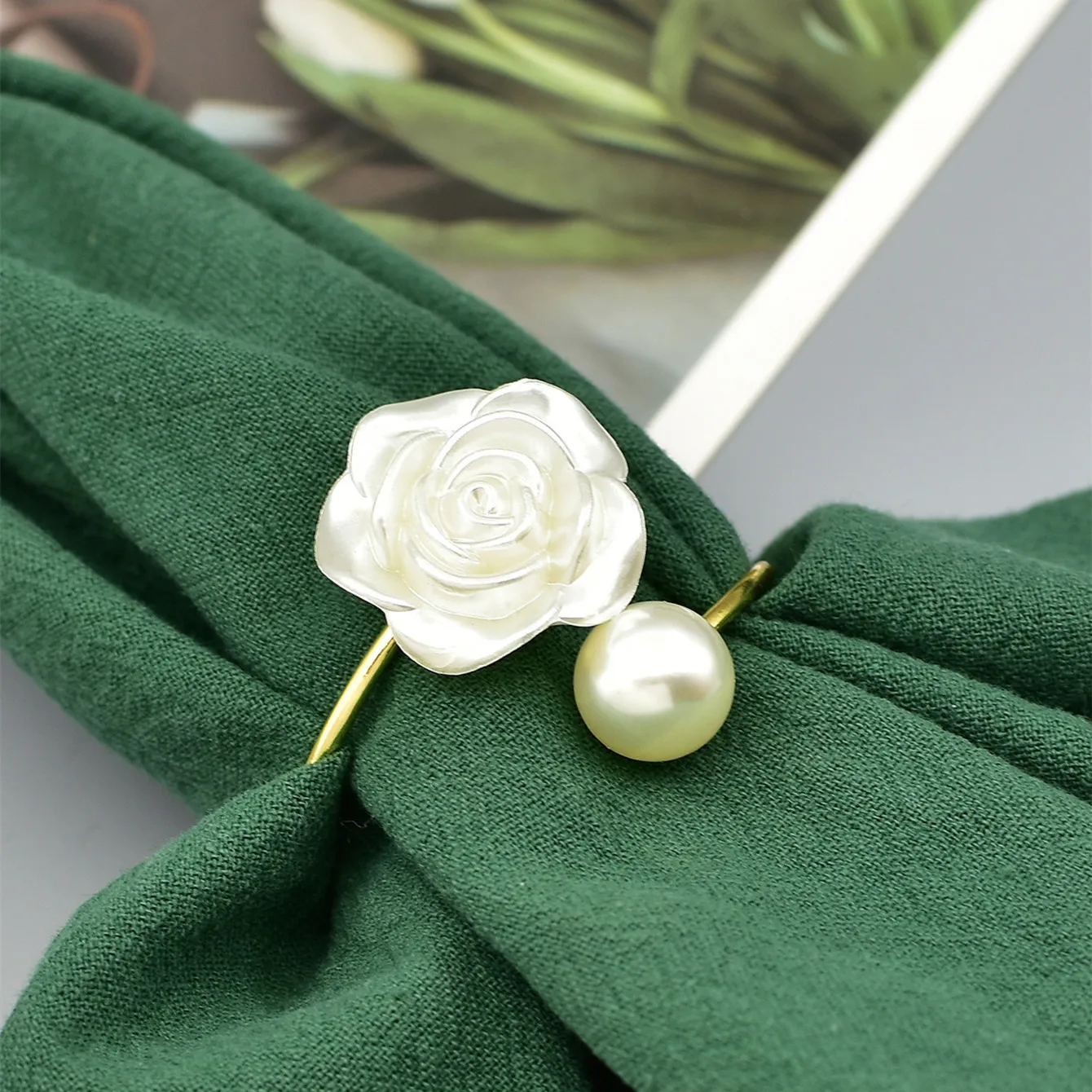 12pcs White Pearl Flower Napkin Rings, Golden Pearl Rose Napkin Holder Rings, for Formal Wedding Home Dinner Party Supplies