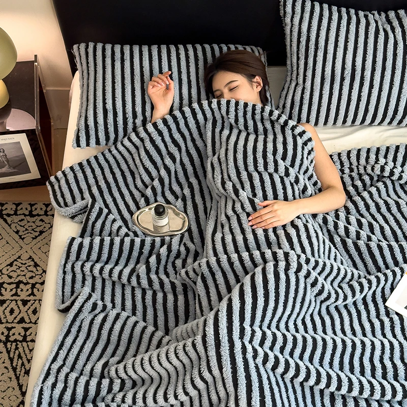 

Fleece Throw Blanket for Couch Ultra Soft Warm Fluffy Solid Color Blanket Home Decoration Striped Bed Blankets for Women Men