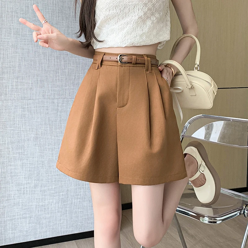 

New Fashion Women Cargo Shorts 2024 Summer Draped High Waist Wide-leg Shorts Ladies Casual Loose Bottoms With Belt