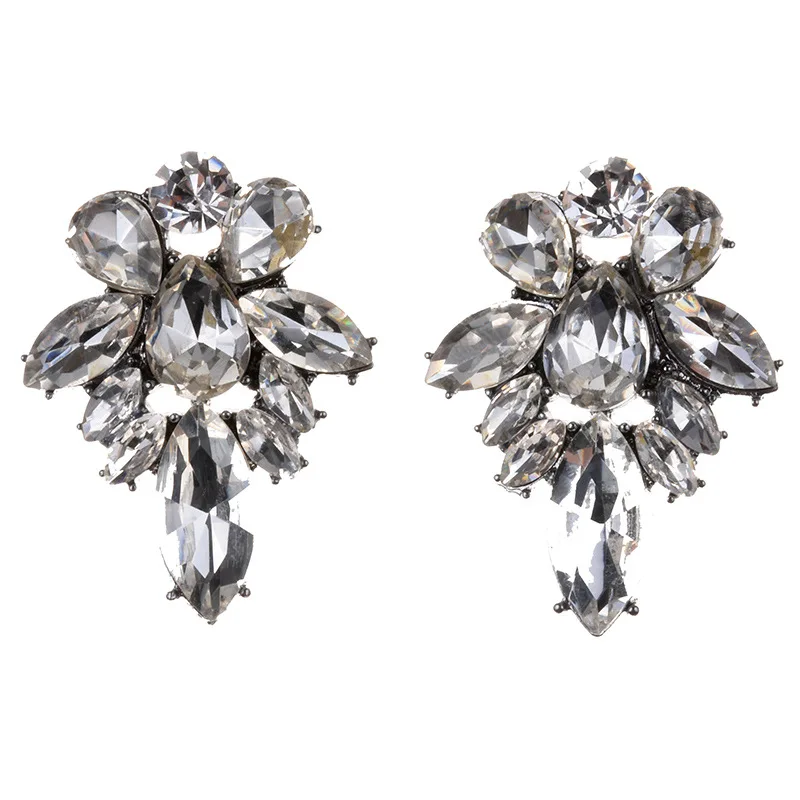 Cross-border jewelry earrings, hot-selling creative rhinestone earrings, sent by the source manufacturer overseas.