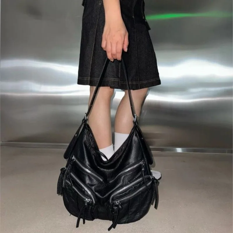 

Черная текстурированная большая сумка в стиле ретро, женская кожаная большая вместительная сумка через плечо с несколькими карманами, женская сумка через плечо в стиле панк для девочек Y2k, 2025