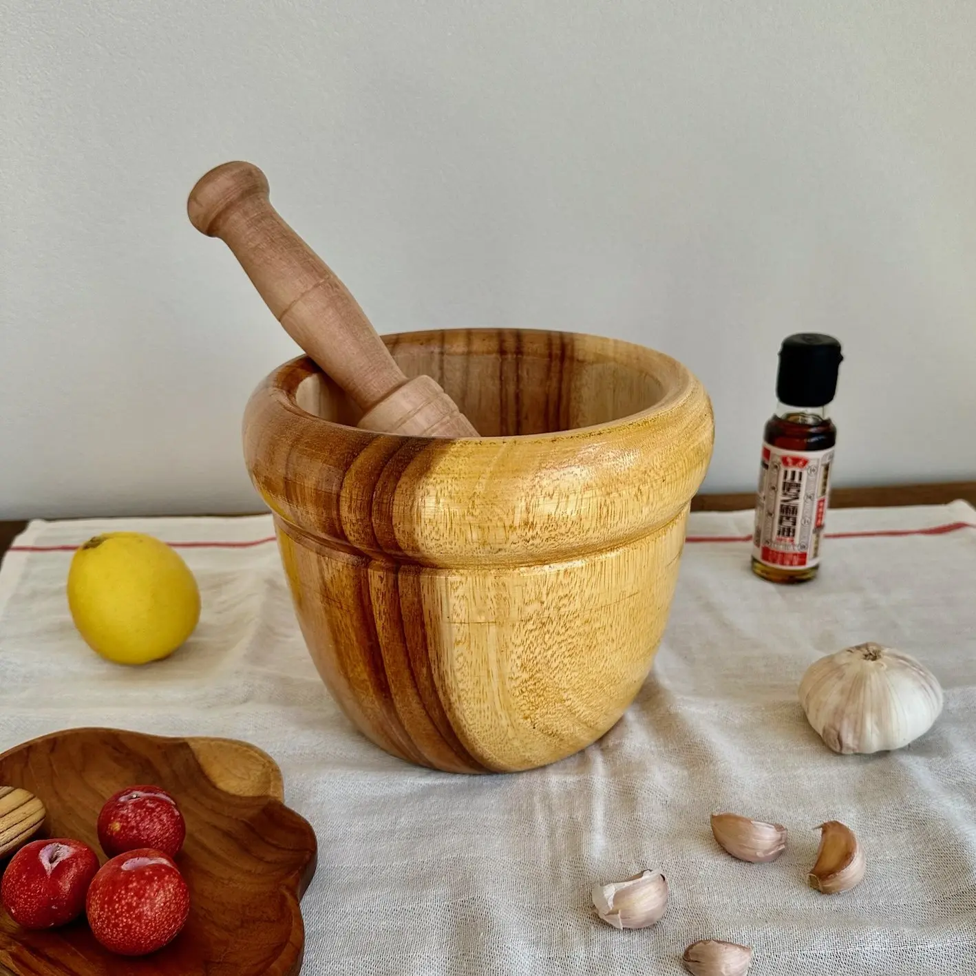 For Household chicken foot pail commercial wood mortar pail Dai pail garlic tamper