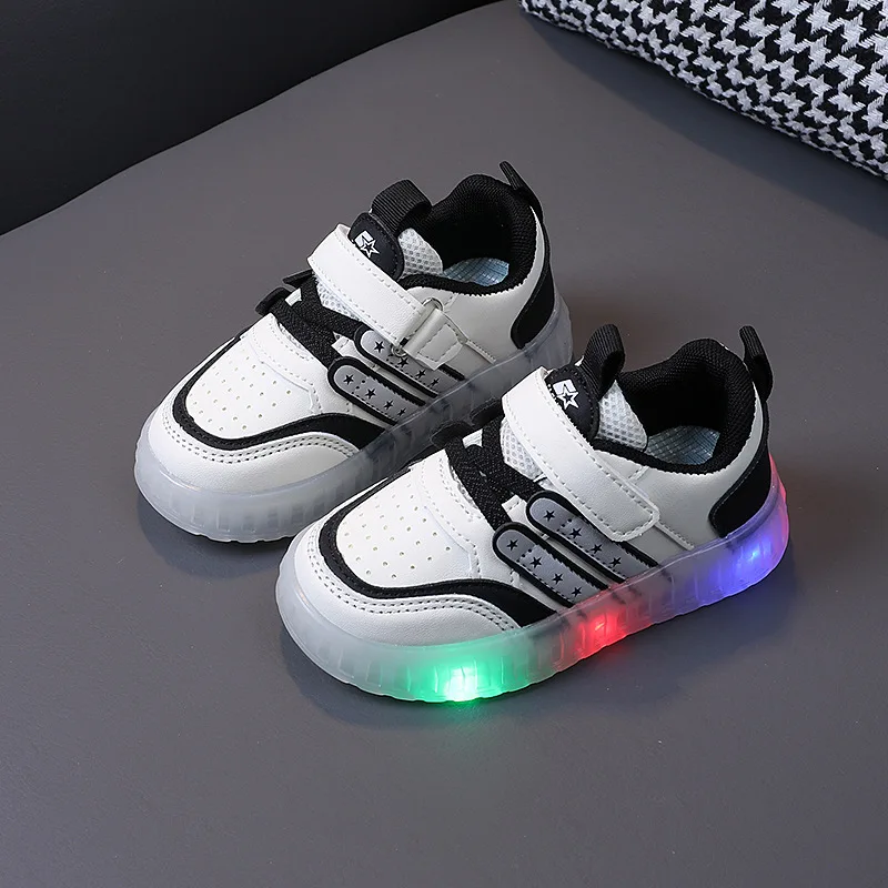 2024 New Fashion Kids Shoes Children Non-slip Sneakers Boys Girls Casual Sport Shoes Student Flats Soft Sole LED Lights Shoes