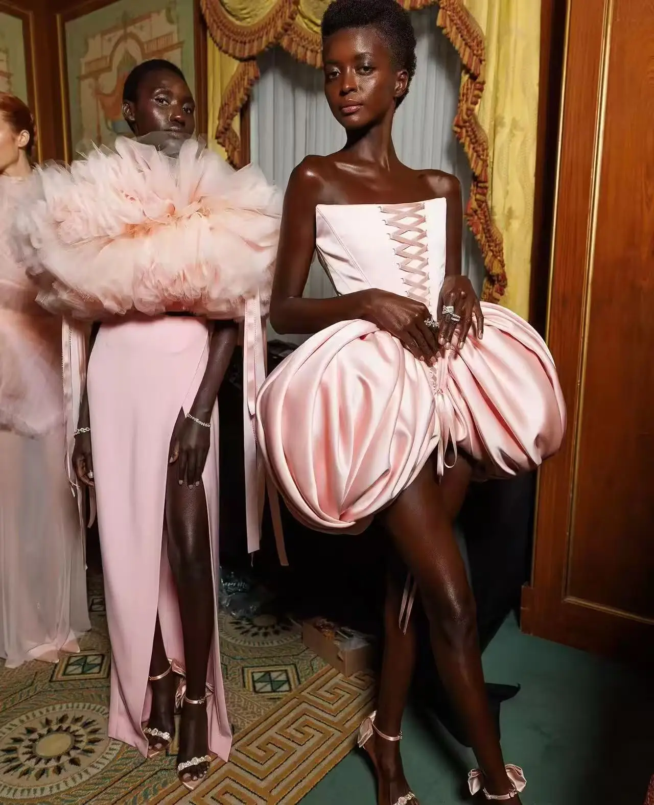 

Customize Pink Mini Dress High Quality Shiny Satin Puffy Strapless Cocktail Party Dresses Women Occasion Formal Evening Dress