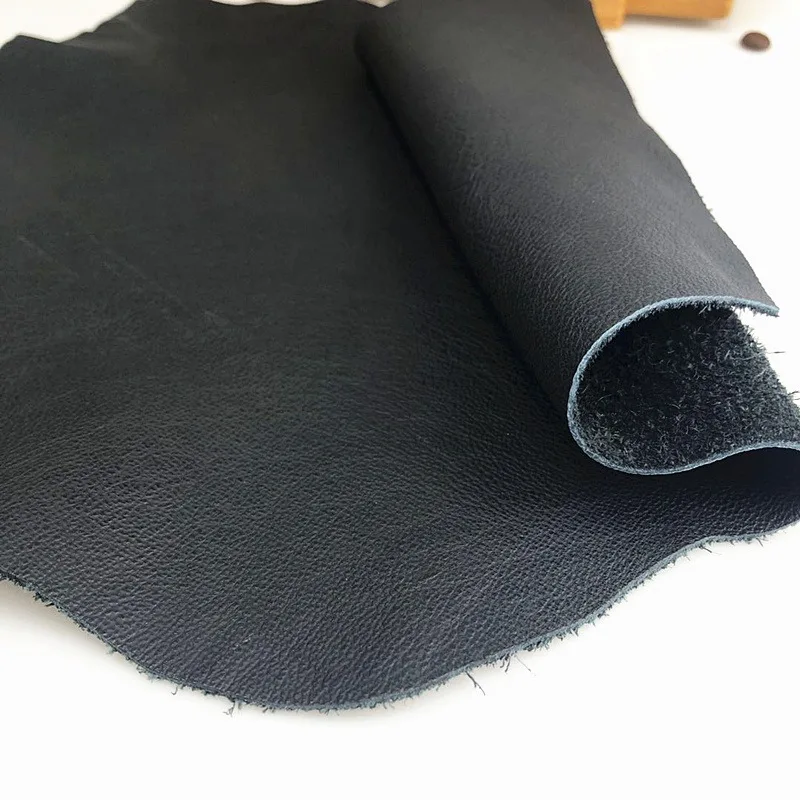الطبقة الأولى من جلد البقر الصغير بنمط ليتشي بسمك 1 مم، أريكة سوداء من الجلد الطبيعي، قماش جلدي للأثاث بالكامل