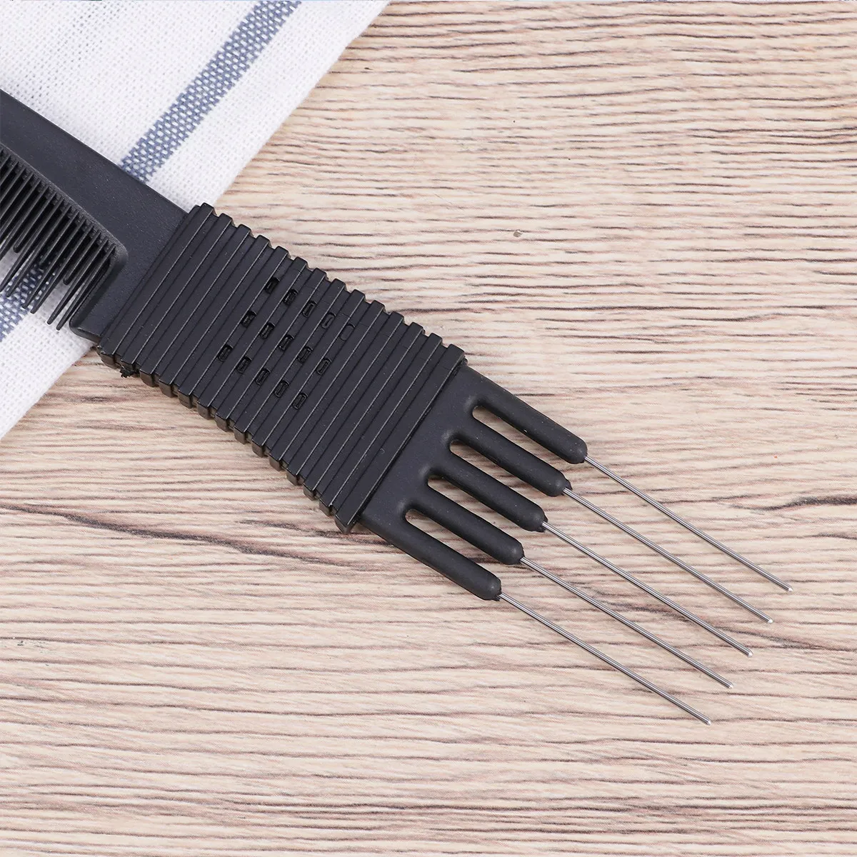 Black Carbon Fiber Anti-Static Steel Wire Clip Rat-Tail Comb Plastic Hair Cutting Tool for Salon Home Barber Hairdresser