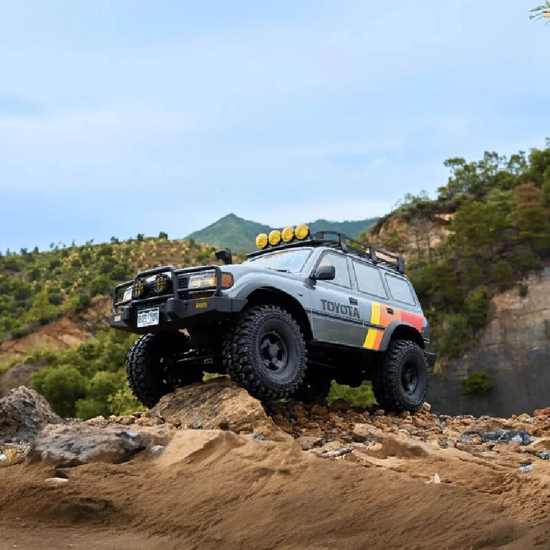 Simulação FMS 1/10 LC80 Toyota Land Cruiser Veículo de escalada, escalada de baixa velocidade, controle remoto agile de alta velocidade elétrico desligado-