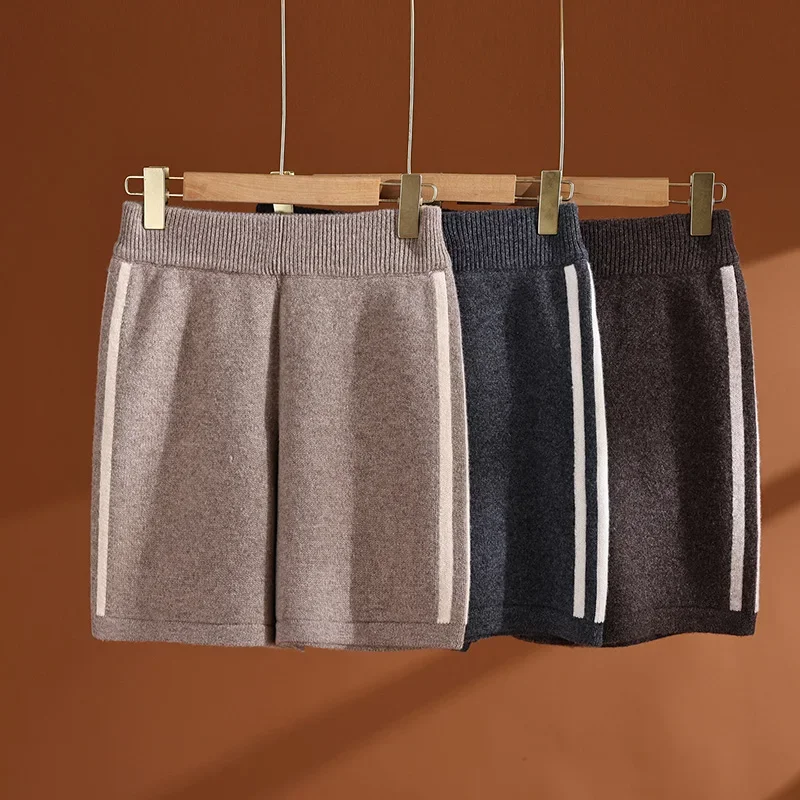 Tcyeek Women 100% Wool Short Pants Striped Thick Warm Short Pants Autumn Winter Wool Knitwear Trousers Casual Basic Style