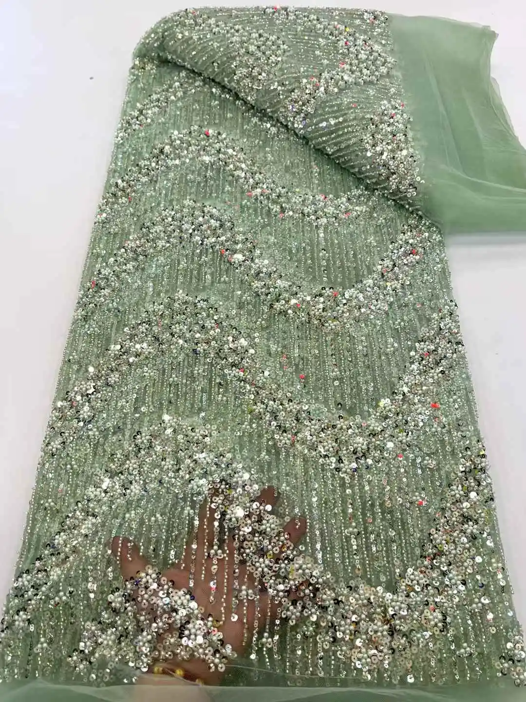 2025 高品質アフリカチュールレース生地刺繍レースビーズとスパンコールナイジェリアレース生地のウェディングドレス