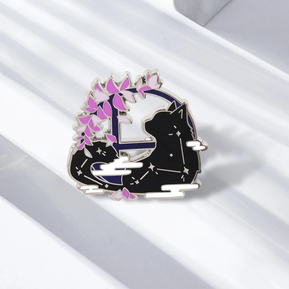 Constellation Black Cat Brooch Mysterious Purple Flowers Badge Hollowed Out Window Display Metal Pin Fashion Collar Jewelry Gift