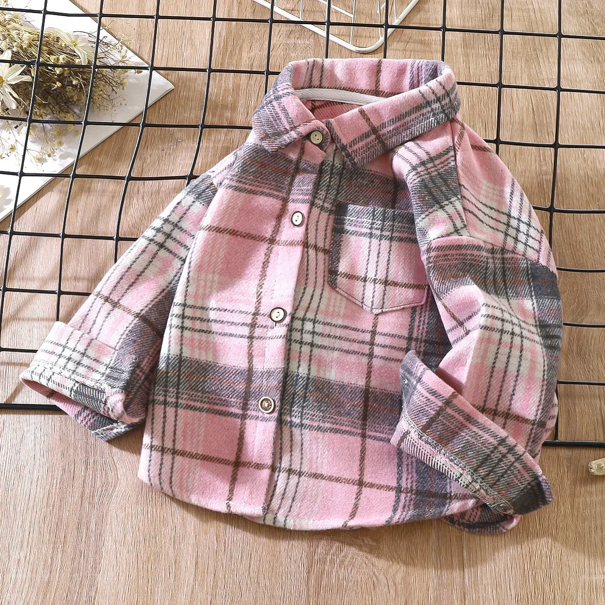 Boys' long sleeved autumn plaid shirt, children's retro color blocked cardigan, new style lapel top jacket, girls' jacket