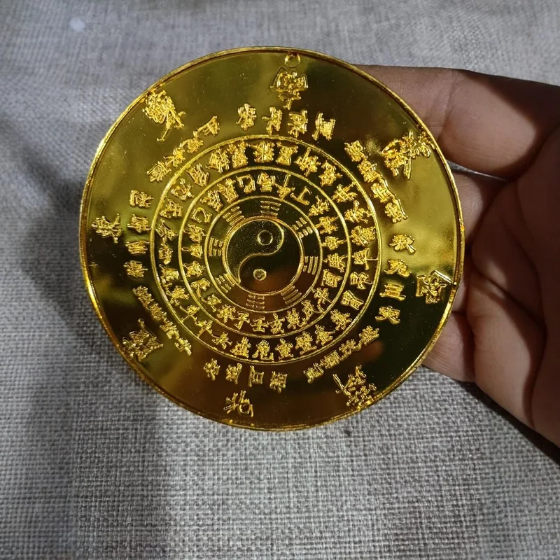 Handicraft painted relief mirror ornament with Tai Chi Bagua motifs, auspicious for the living room entrance and success in