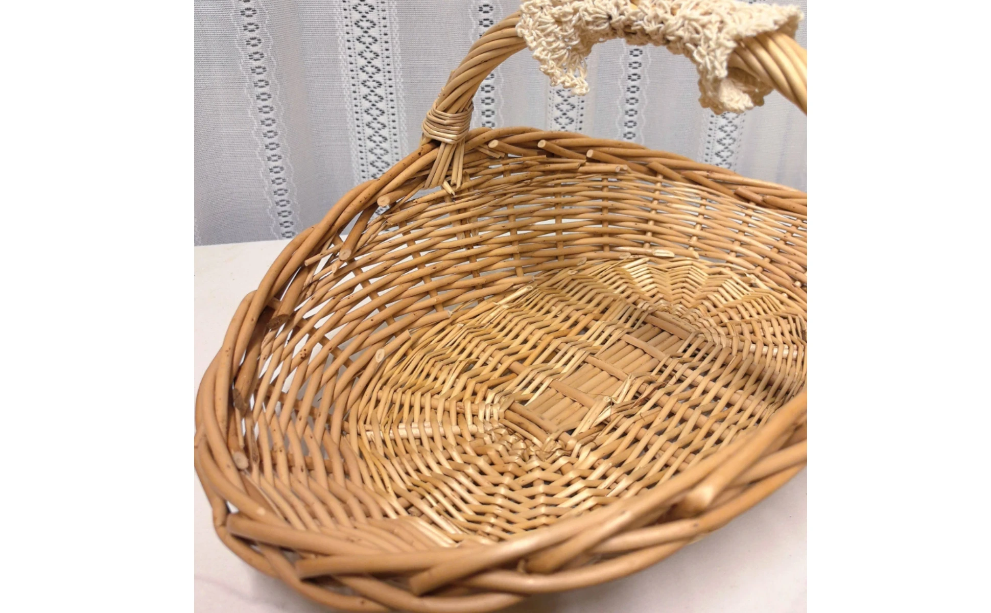 2 Pieces Wicker Storage Basket with Handle Handwoven Woven Fruit Basket Portable Lightweight for Kitchen, Home Organization
