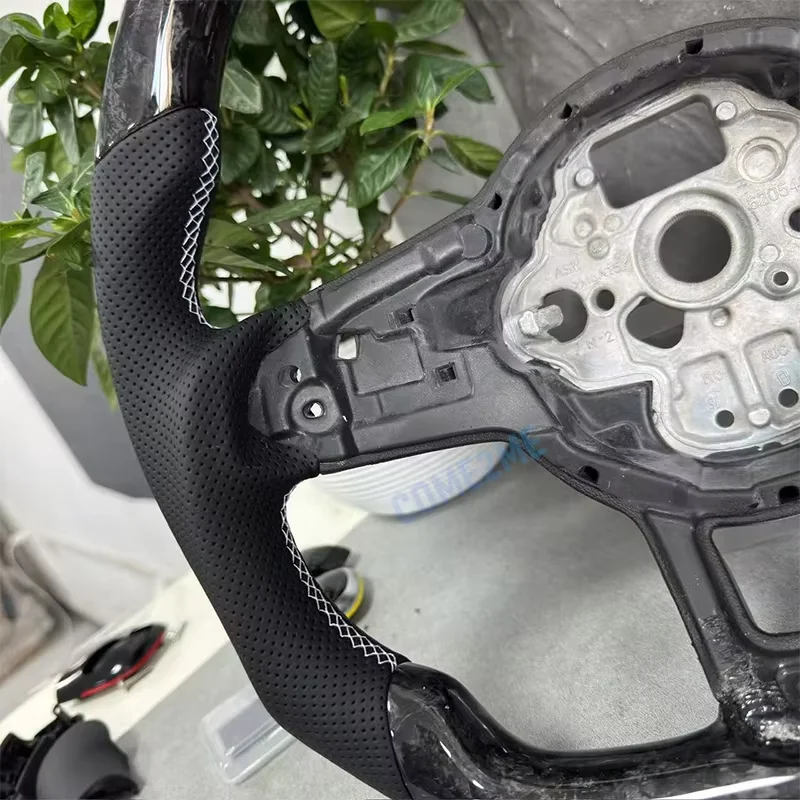 Picture 5: Forged carbon fiber material steering wheel with white stitching design suitable for VW Golf 7 7.5 GTI GTD GTE R 2013-2020