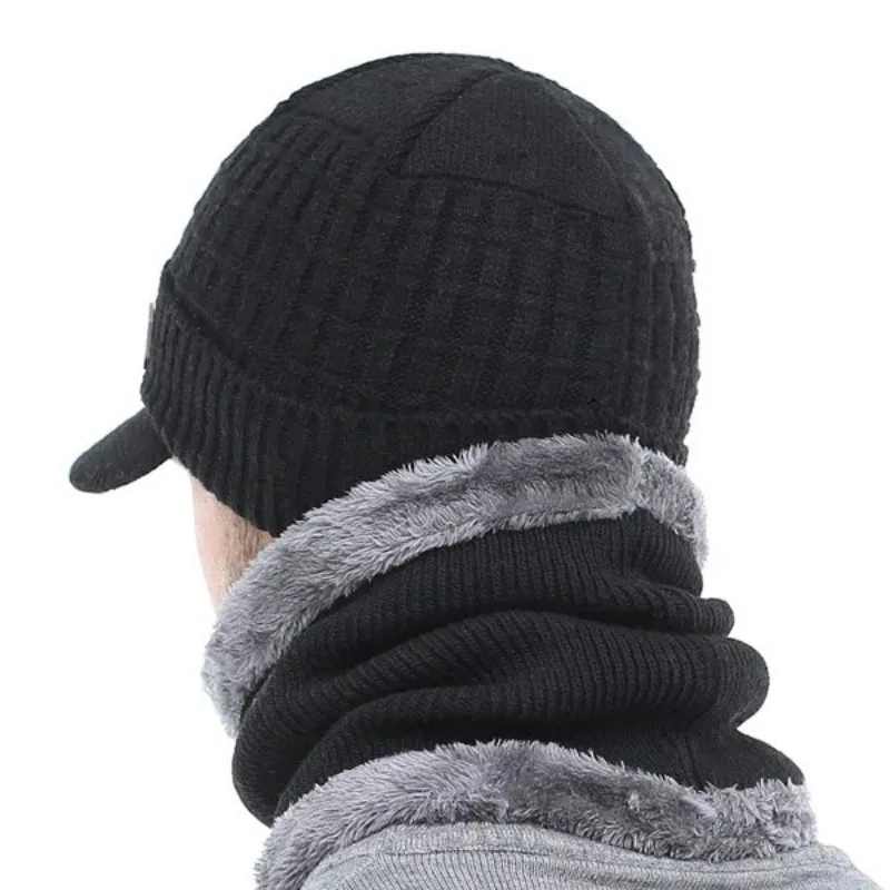 Unisex New High Quality Winter Hat Label Winter Cap for Outdoor Keep Warm Fashion Knitted Hat Suitable for Outdoor Insulation