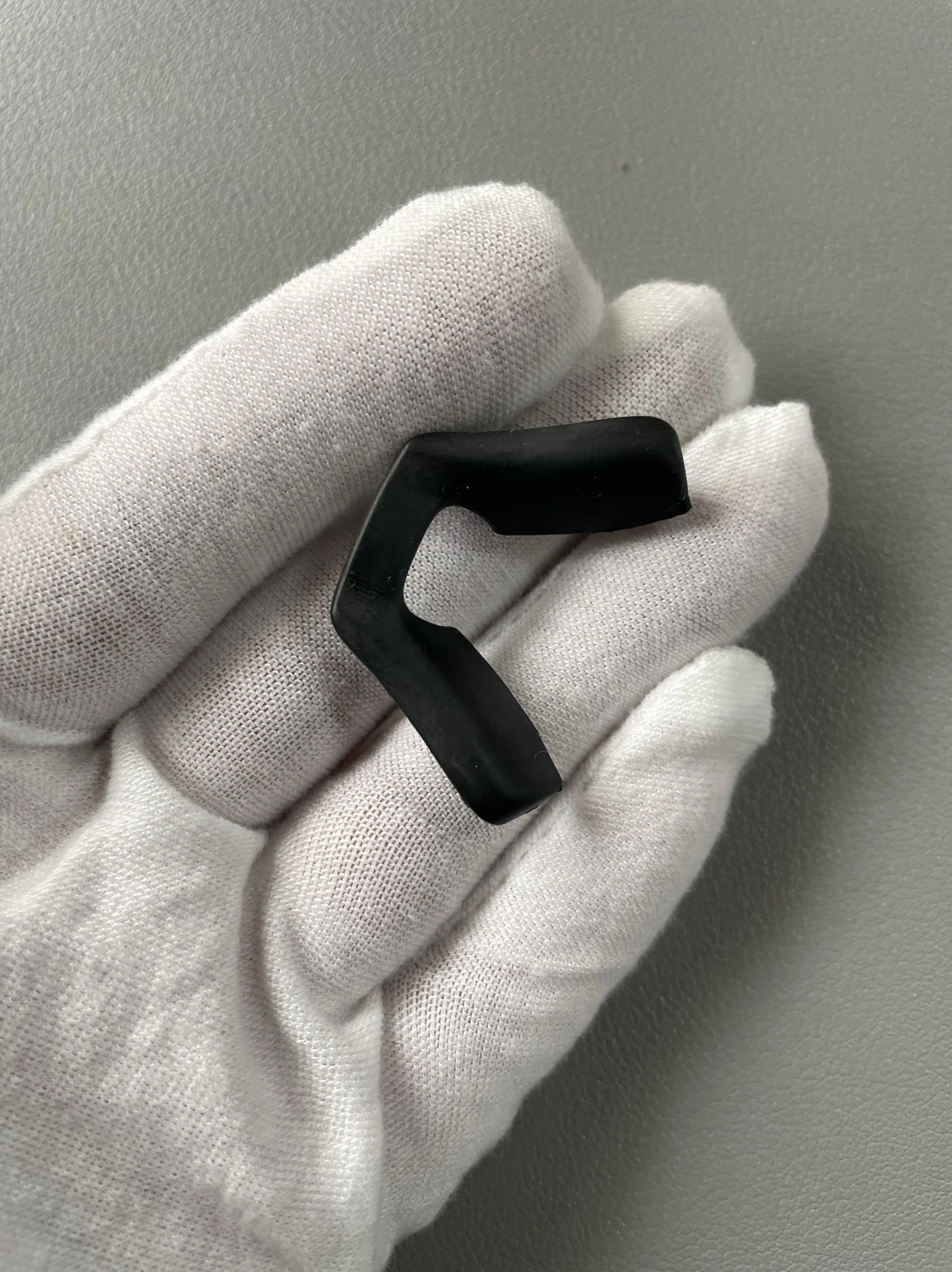 Non-Slip Nose Pads …