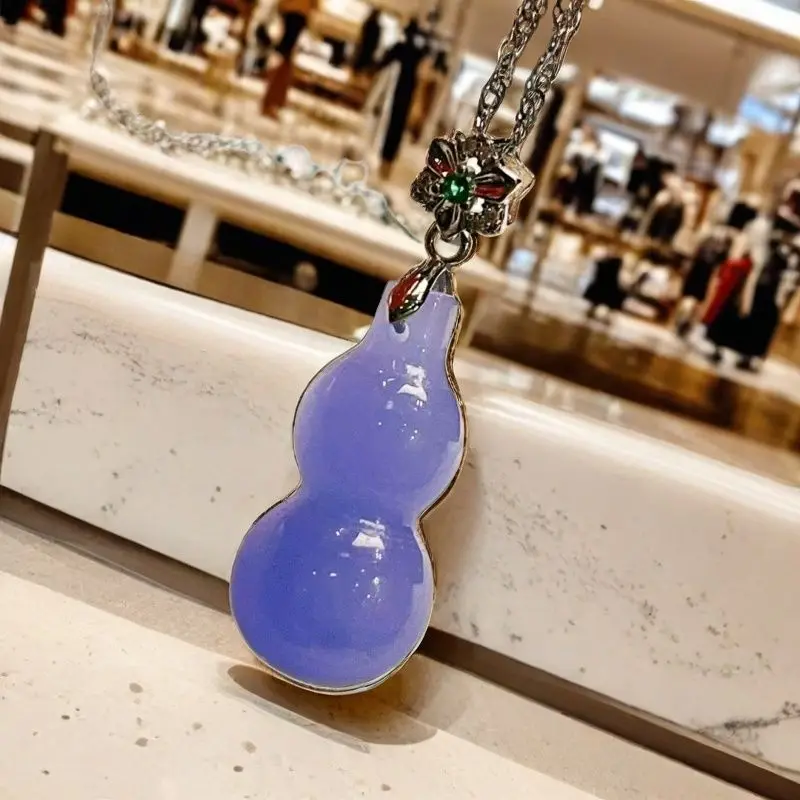 

Pure natural Laokeng jadeite glutinous seed violet gourd pendant, advanced hand-carved new versatile gift boutique