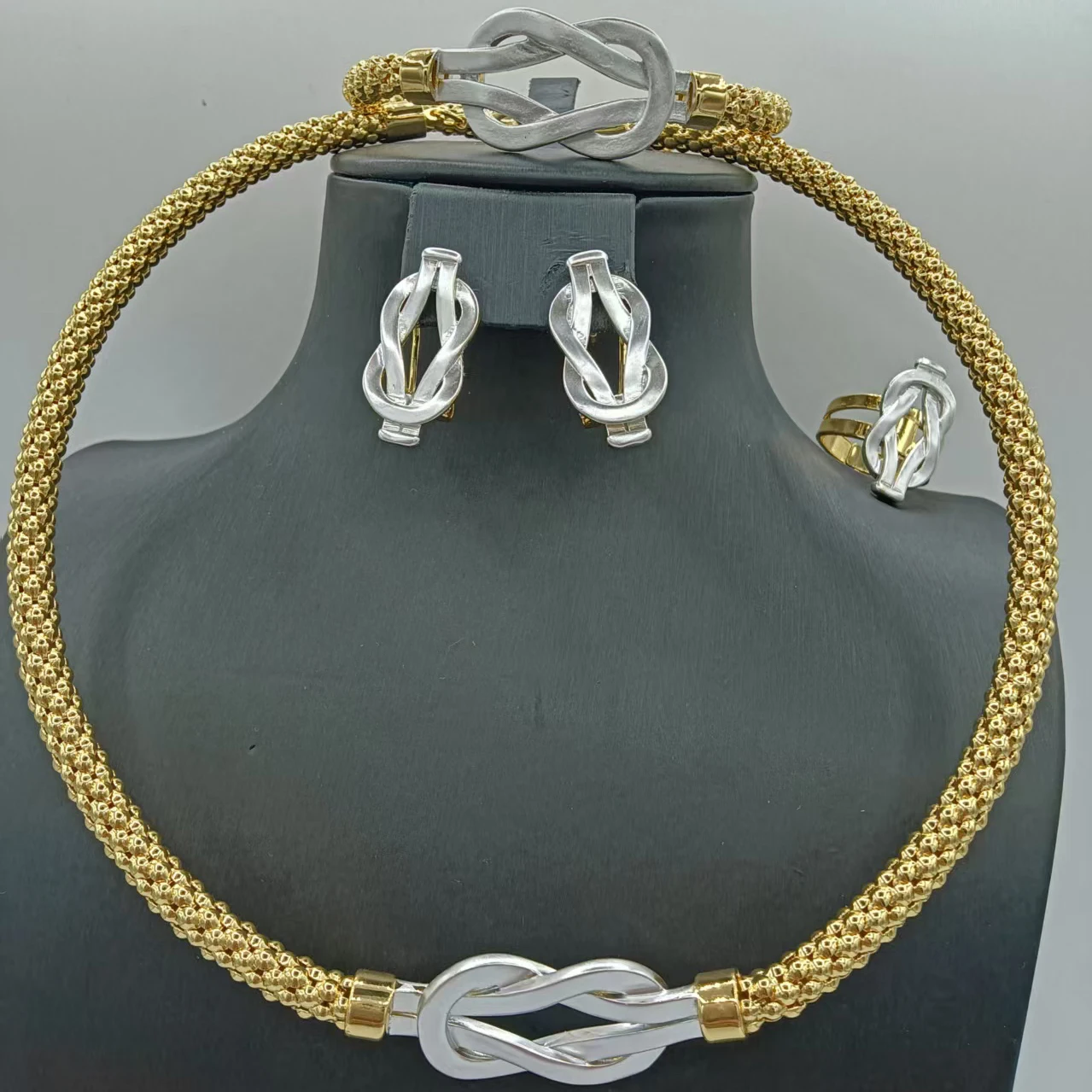 Special Irregular Three Tone Dubai Jewelry Set Stunning Textured Necklace Bracelet Earrings Ring 4PC Jewellery for Wedding Party