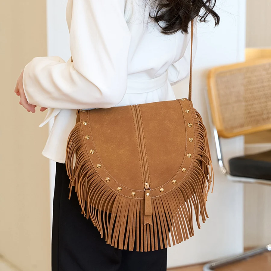 

New retro rivet tassel women's flip cover bag matte leather saddle bags versatile solid color single-shoulder crossbody bag sac