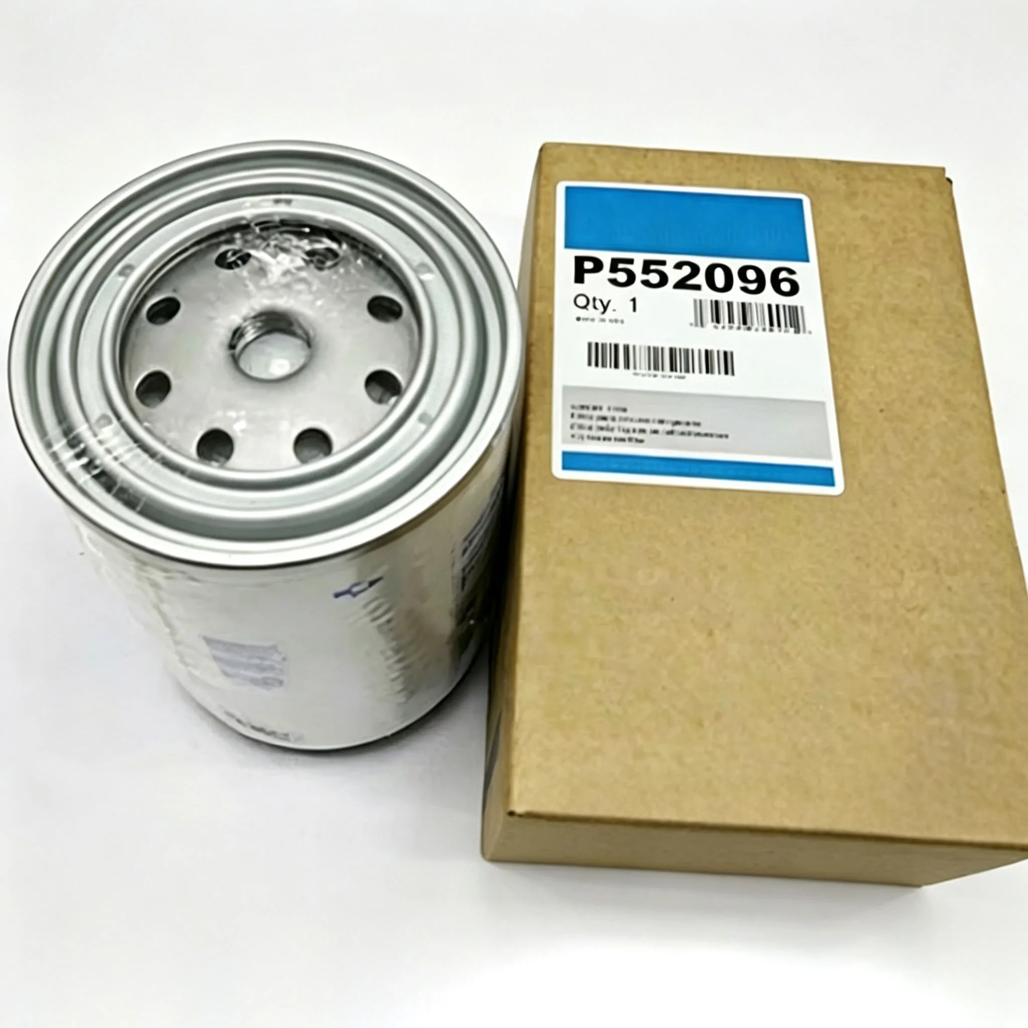 P552096 Coolant Filter For RENAULT TRUCKS C/K/T Series For VOLVO TRUCKS FH II/FH III/FM II/FM III/FMX II/FMX III Series view 2