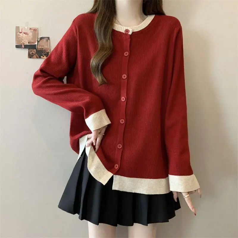 

Модная контрастная базовая рубашка с круглым вырезом и длинными рукавами для женщин на весну и осень, новый универсальный свободный базовый топ, новый стиль