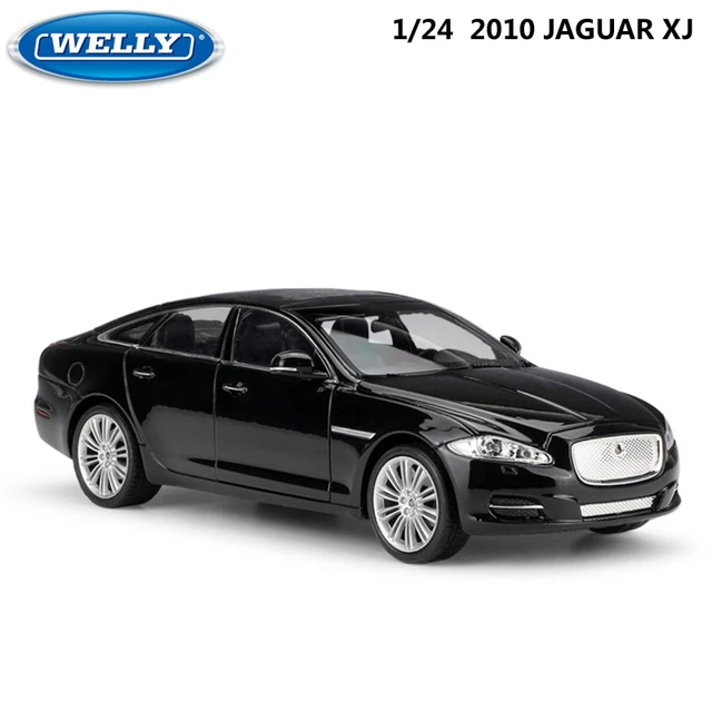 WELLY Model Car 1:24 Diecast Car Toys Classic 2010 JAGUAR XJ High Simulator  Car Alloy Metal Toy Car For Children Gift Collection