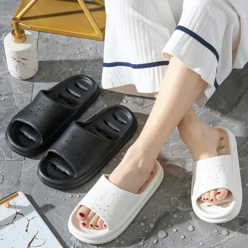 

Bathroom Slippers Women's Summer Bath Non-slip Water Leakage Quick-drying Hollowed Out Couple Thick Bottom Durable