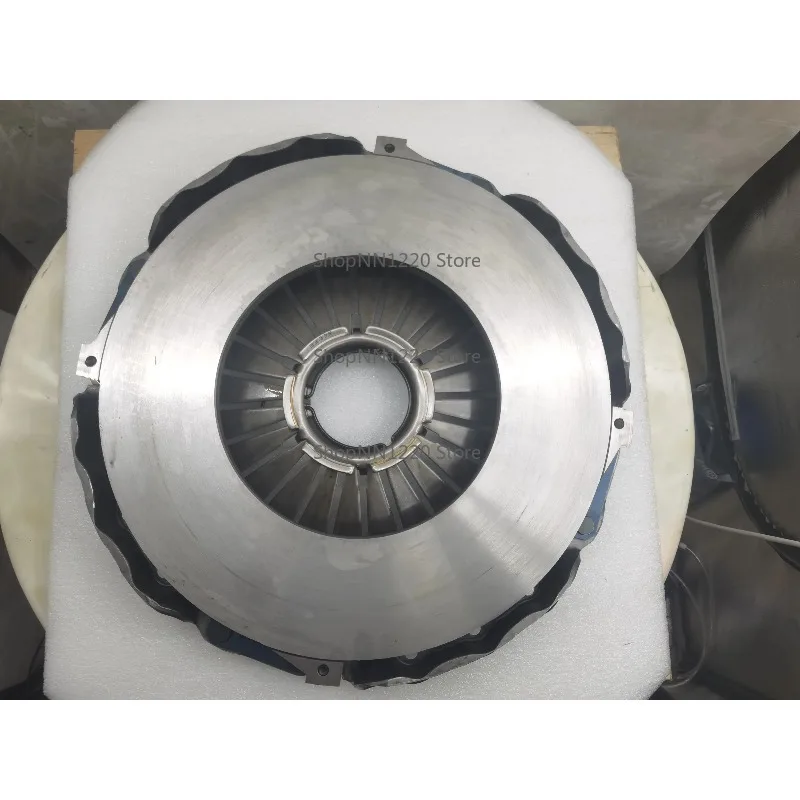 CNHTC HOWO 371 Shakman Clutch Pressure Plate Pull-type Large Hole 1417116100402 Fukuda