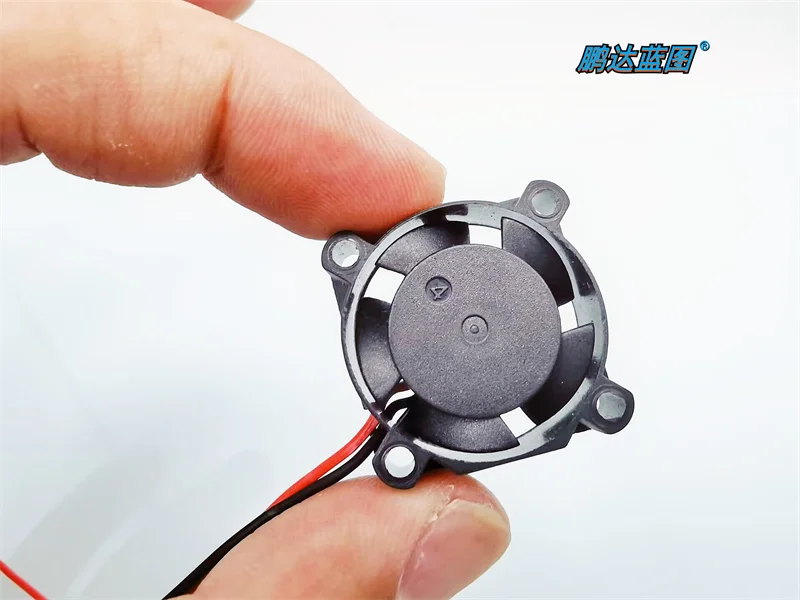 2510 high to 9V 0.1A 5V universal voltage 2.5CM micro graphics card 25 * 25 * 10MM heat dissipation fan