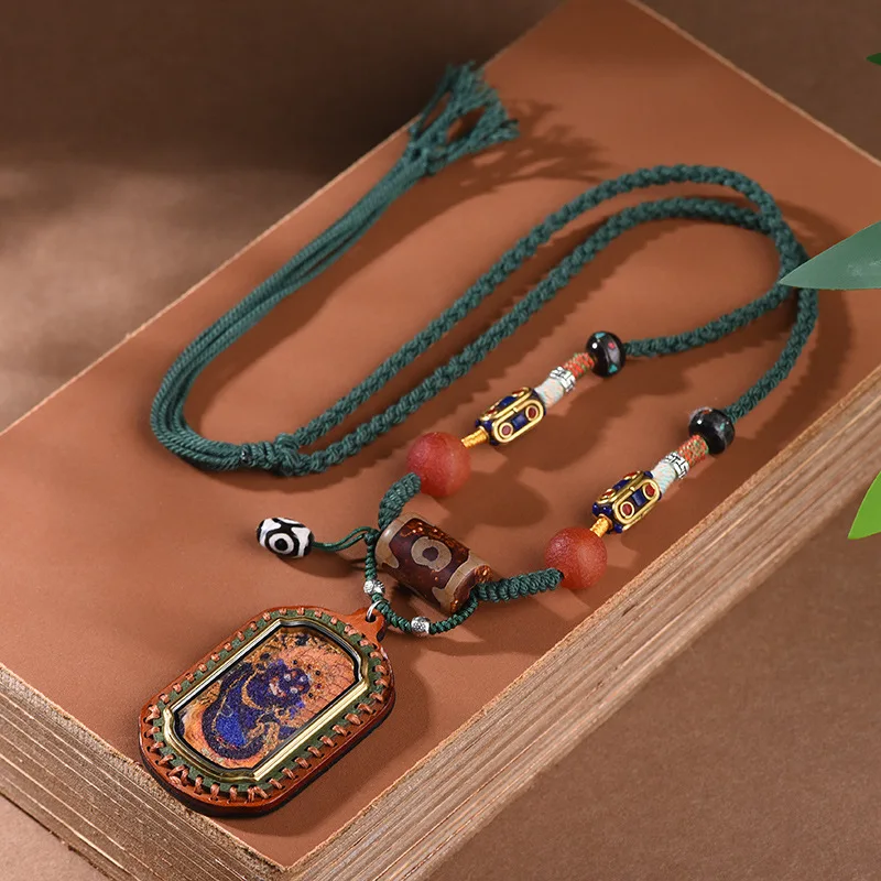 قلادة جلدية تانغكا مرسومة يدويًا على الطراز التبتي القديم Zhakiram Wuye العقيق اللوحة قلادة تعويذة دينية