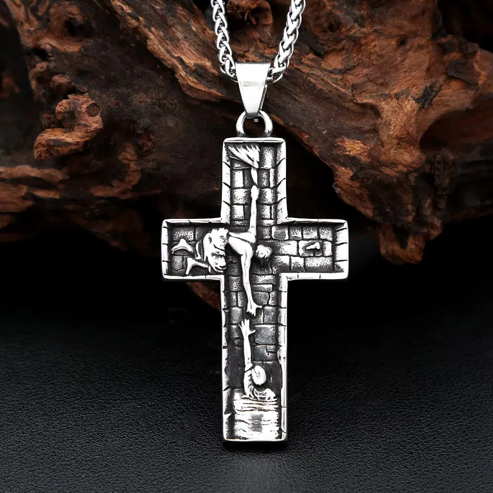 Collier pendentif croix religieuse rétro Jésus en acier inoxydable, amulette porte-bonheur de prière, bijou tendance, cadeau pour homme croyant