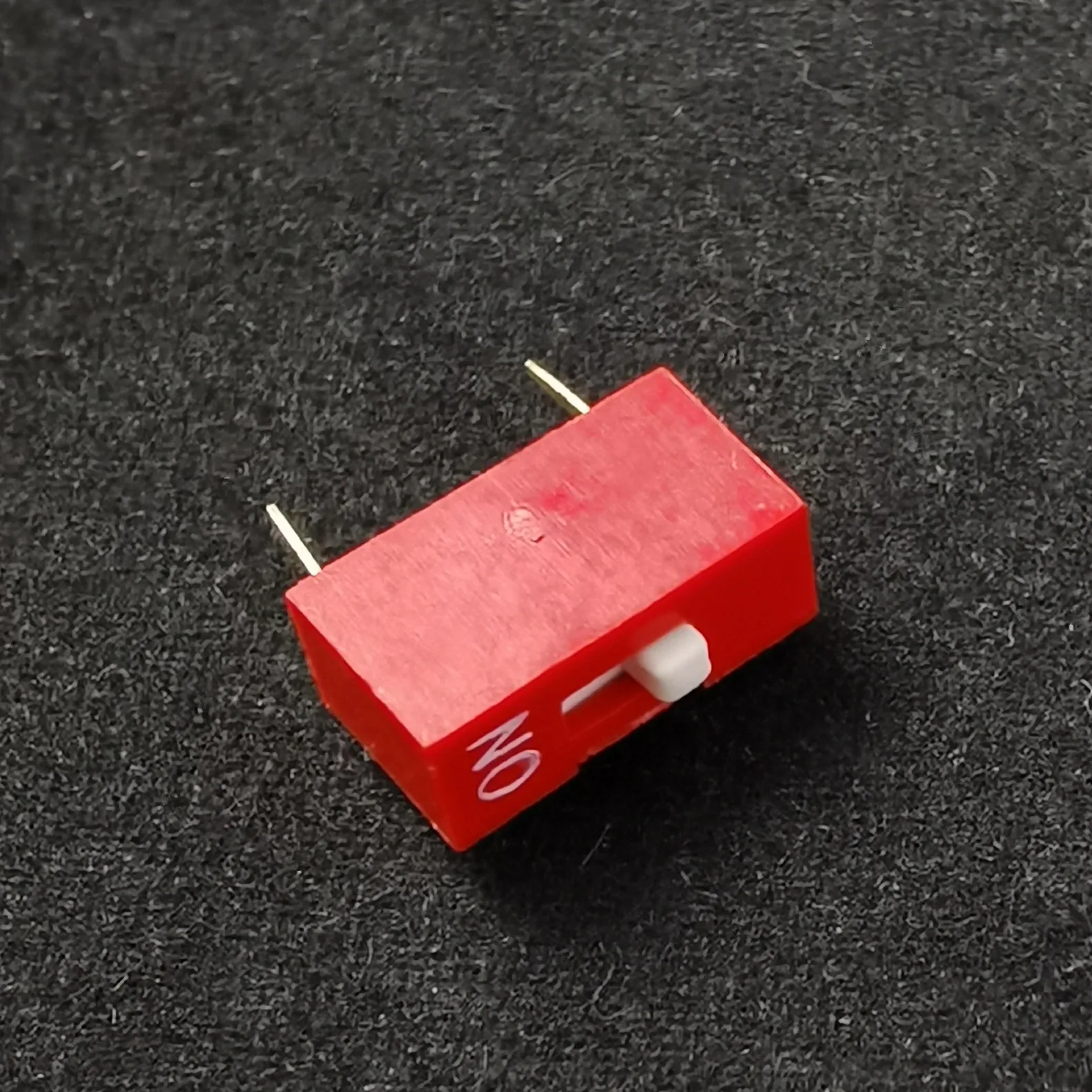 Joli à glissière Tech, 1, 2, 3, 4, 5, 6, 7, 8, 9, 10, 12 bits, 2.54mm, Position Way, DIP, Red Pitch, Tognudden Snap